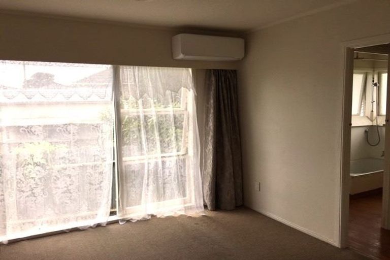 Photo of property in 28 Landscape Road, Papatoetoe, Auckland, 2025