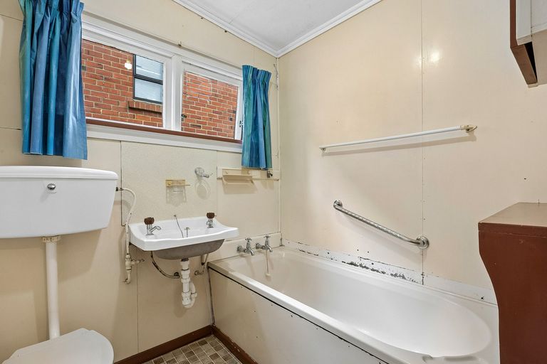 Photo of property in 8 Kellas Street, Macandrew Bay, Dunedin, 9014