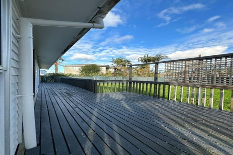 Photo of property in 34 Tabitha Crescent, Henderson, Auckland, 0612
