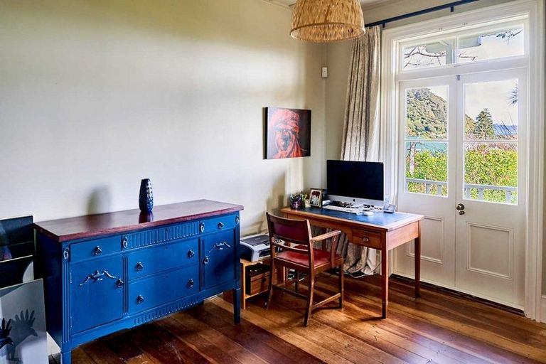 Photo of property in 17 Kowhai Street, Eastbourne, Lower Hutt, 5013