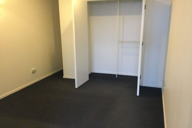 Photo of property in Alpha Apartments, 802/17 Vogel Lane, Auckland Central, Auckland, 1010