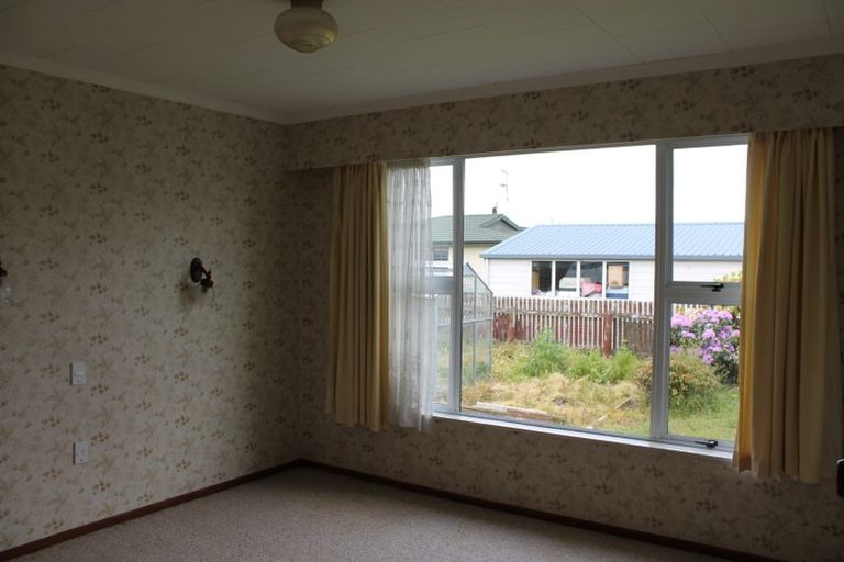 Photo of property in 19 Niddry Crescent, Winton, 9720