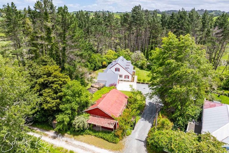 Photo of property in 3251 Paparoa-oakleigh Road, Paparoa, 0571