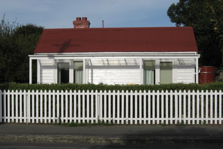 Photo of property in 19 Bond Street, Waltham, Christchurch, 8023