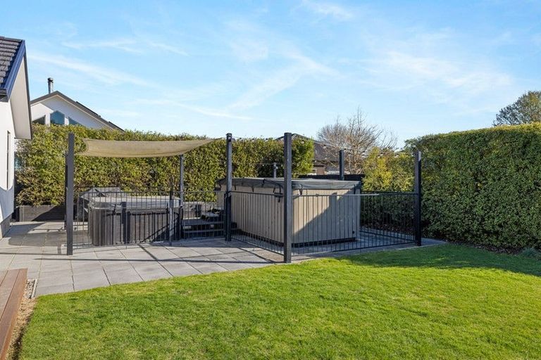Photo of property in 30 Hemingway Place, Spencerville, Christchurch, 8083