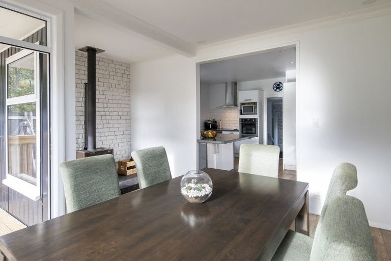 Photo of property in 17 Ruru Street, Waikanae, 5036