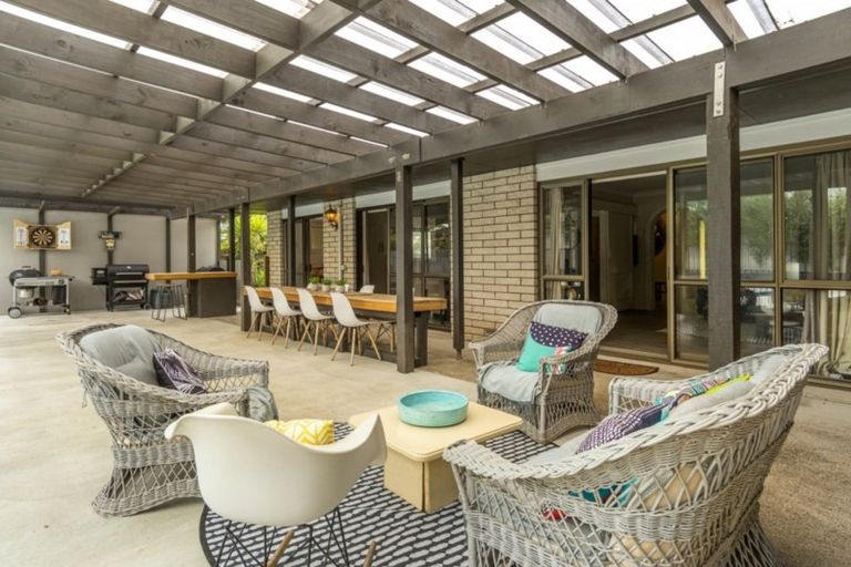 Photo of property in 15 Endeavour Avenue, Welcome Bay, Tauranga, 3112