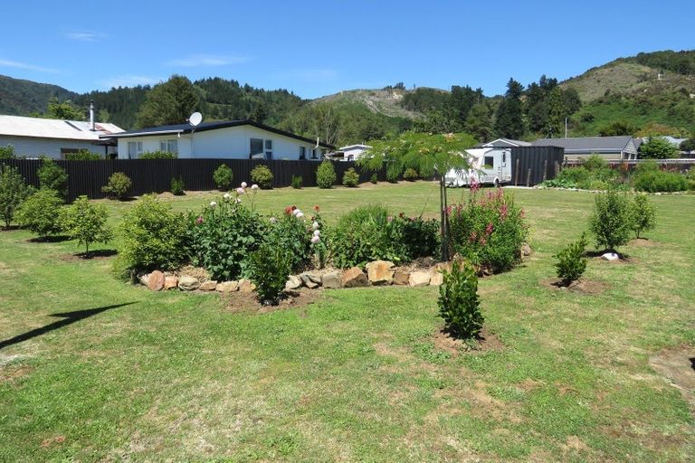 Photo of property in 77 Shiel Street, Reefton, 7830