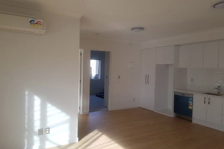 Photo of property in 18 Vazey Way, Hobsonville, Auckland, 0618