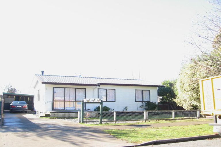 Photo of property in 1/910 Clive Street, Akina, Hastings, 4122