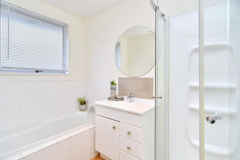 Photo of property in 2/5 Chadbury Street, Parklands, Christchurch, 8083