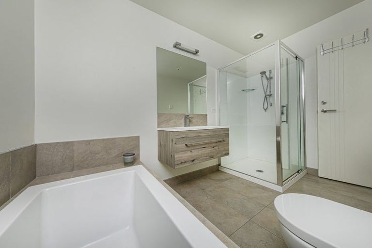 Photo of property in 21 Carder Court, Hobsonville, Auckland, 0618