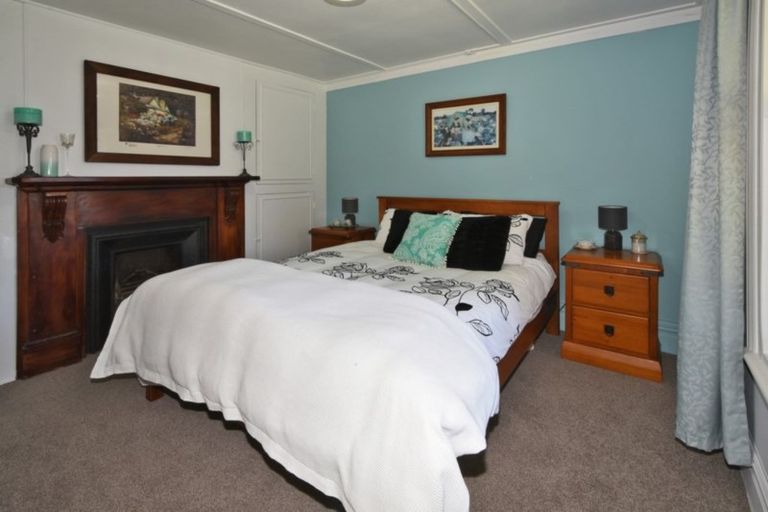 Photo of property in 280 Cashmere Road, Westmorland, Christchurch, 8025