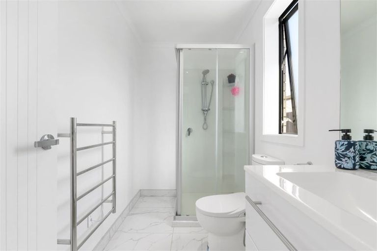 Photo of property in 16 Inuwai Street, Glenview, Hamilton, 3206