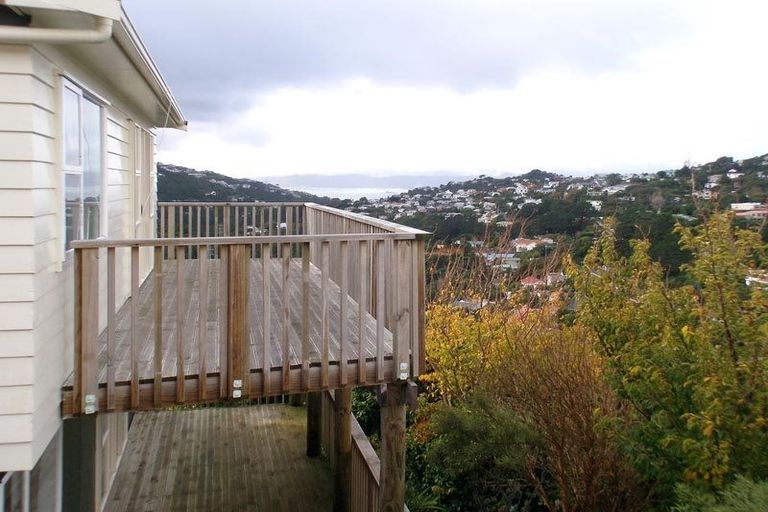 Photo of property in 41 Chartwell Drive, Crofton Downs, Wellington, 6035