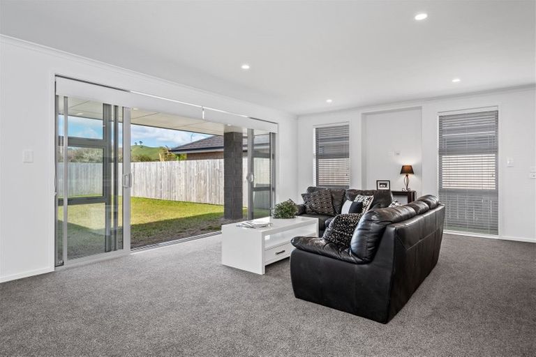 Photo of property in 9 Leet Crescent, Papamoa Beach, Papamoa, 3118