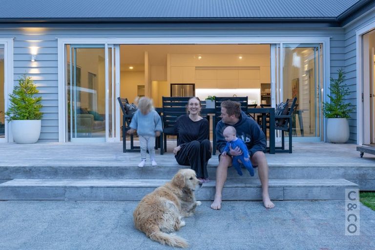 Photo of property in 44 Fruitlands Road, Kumeu, 0810