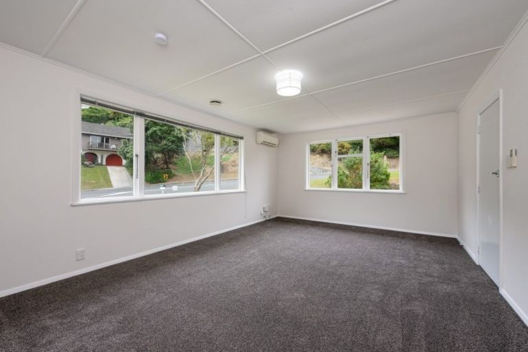 Photo of property in 80 Dowse Drive, Maungaraki, Lower Hutt, 5010