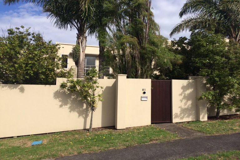 Photo of property in 7 Gillett Place, Botany Downs, Auckland, 2014
