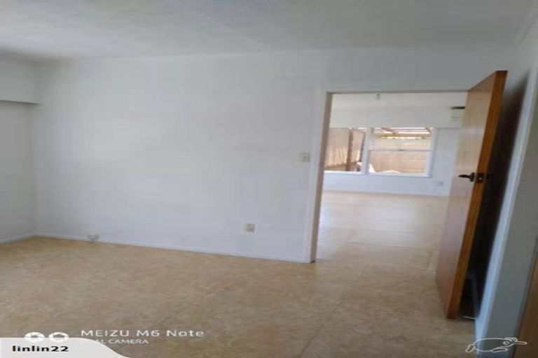 Photo of property in 1/22 Wykeham Place, Glenfield, Auckland, 0629