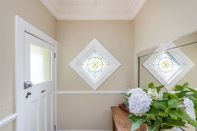 Photo of property in 10 Milverton Avenue, Hokowhitu, Palmerston North, 4410