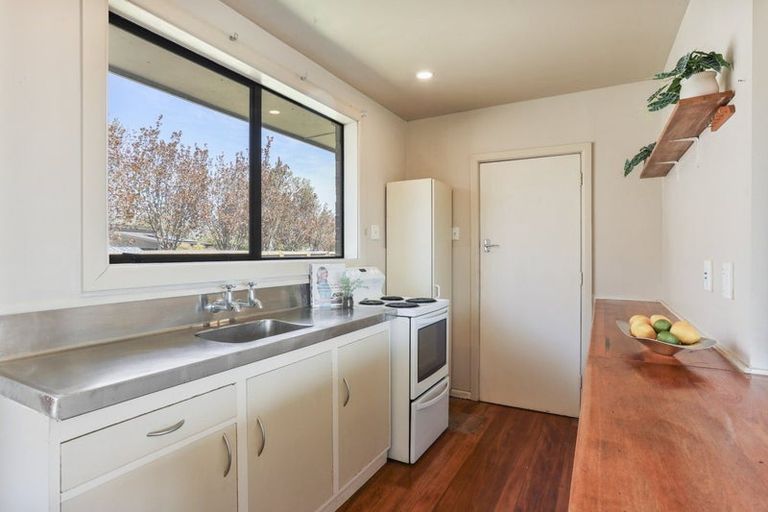 Photo of property in 67 Englefield Road, Northwood, Christchurch, 8051