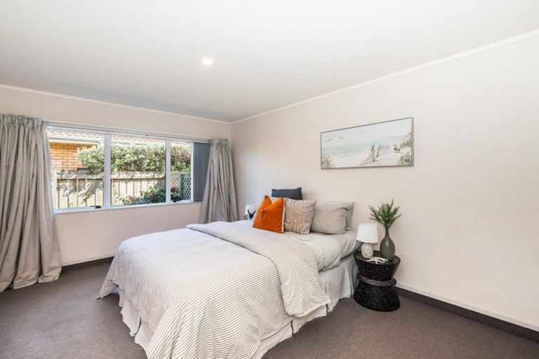 Photo of property in 300 Manly Street, Paraparaumu Beach, Paraparaumu, 5032