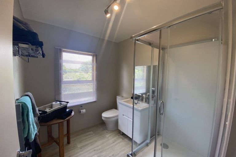 Photo of property in 24 Meachen Terrace, Waiuku, 2123