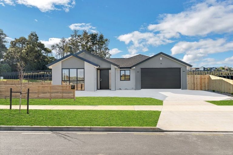Photo of property in 2 Spudman Rise, Pukekohe, 2120