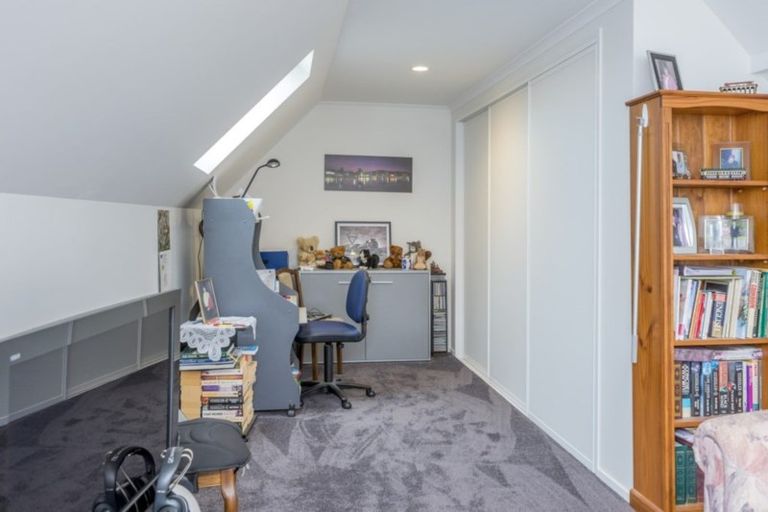 Photo of property in Rangeview Villas, 10/9 Fuller Close, Levin, 5510