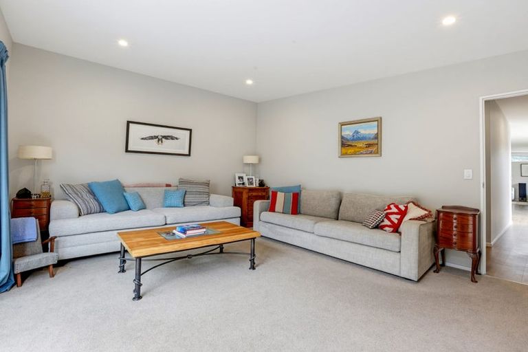Photo of property in 13 Matuku Lane, Heathcote Valley, Christchurch, 8022