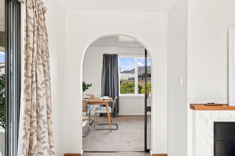Photo of property in 20 Ramore Place, Redwood, Christchurch, 8051