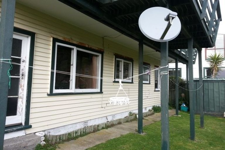 Photo of property in 94 Karepa Street, Brooklyn, Wellington, 6021