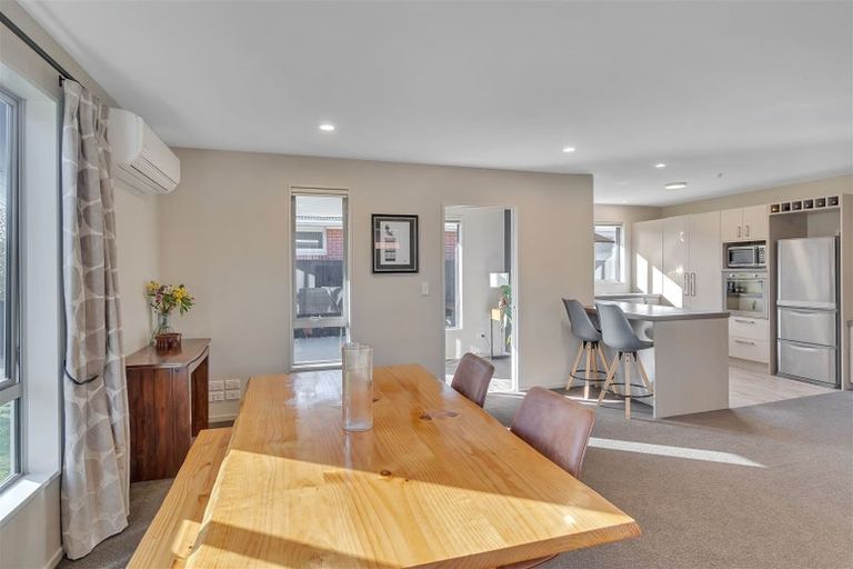 Photo of property in 104 Wainoni Road, Avondale, Christchurch, 8061