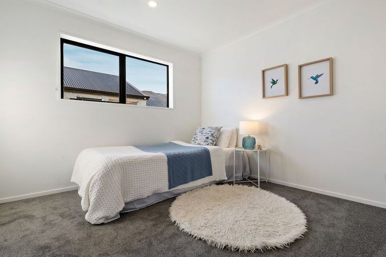 Photo of property in 32 Riley Street, Lake Hawea, 9382