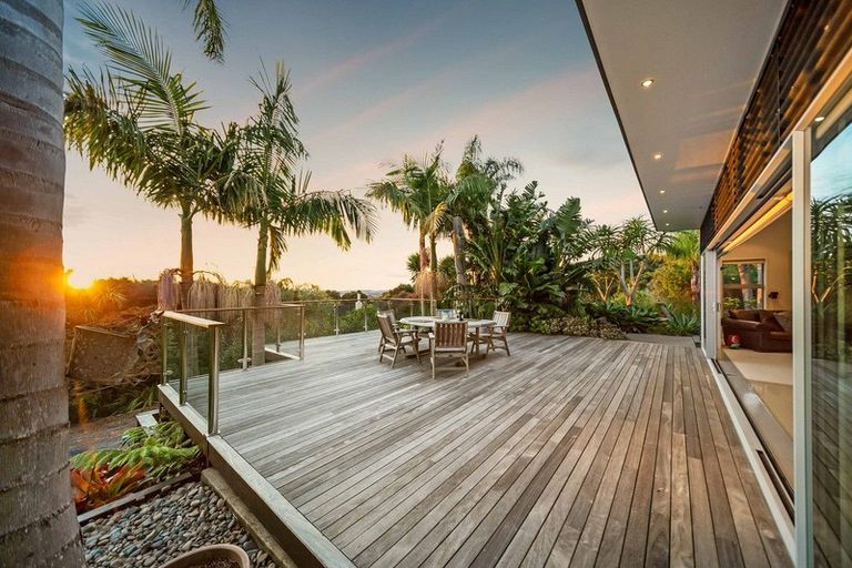 Photo of property in 269 Kaipara Road, Papakura, 2582