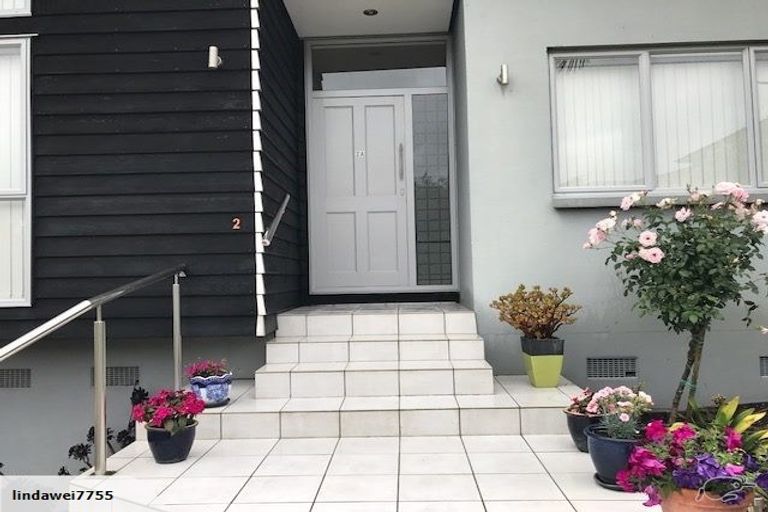 Photo of property in 2/167a Carlisle Road, Northcross, Auckland, 0632