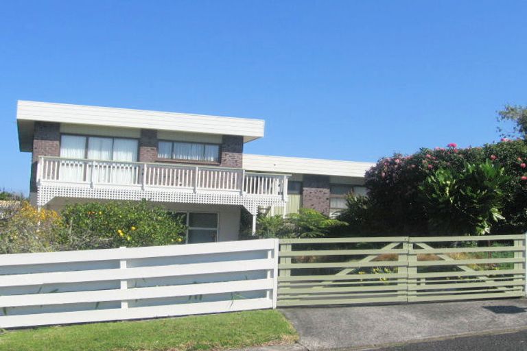Photo of property in 4 Harbour Lights Terrace, Whitianga, 3592