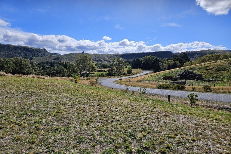 Photo of property in 20 King Road, Kinloch, Taupo, 3385