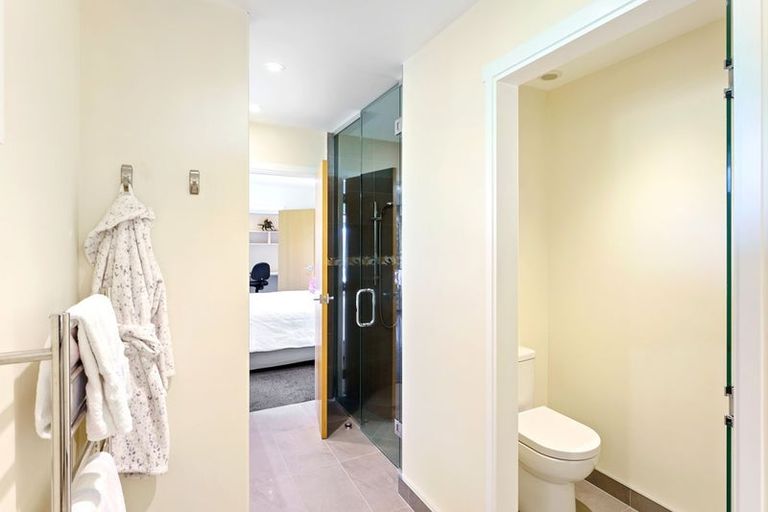 Photo of property in 34 Titoki Road, Waikanae Beach, Waikanae, 5036