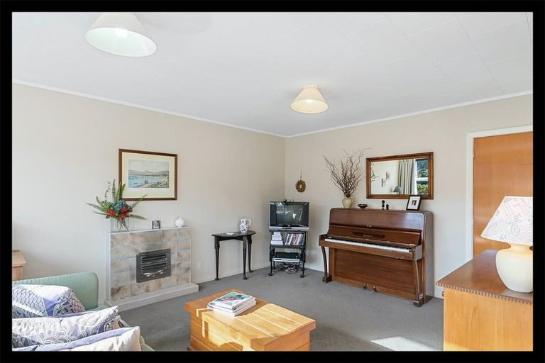 Photo of property in 2/27 Abbott Street, Ngaio, Wellington, 6035