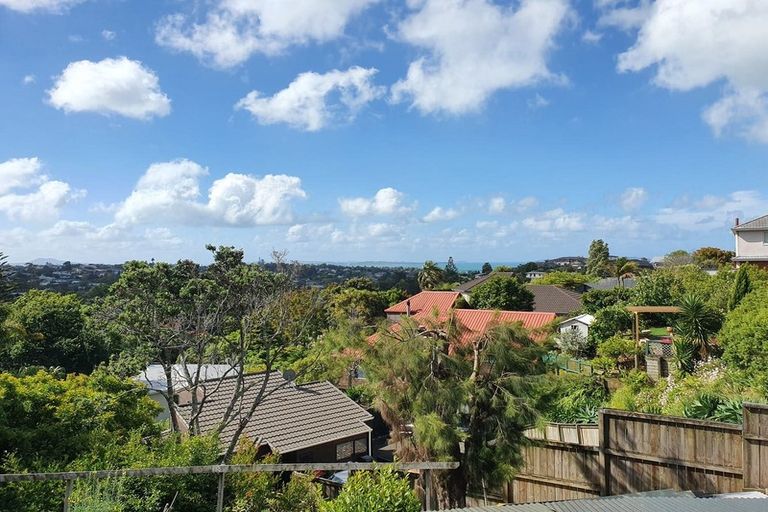 Photo of property in 2 View Road, Shelly Park, Auckland, 2014