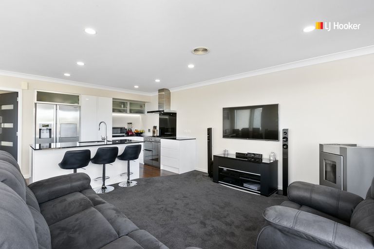 Photo of property in 132 Larnach Road, Waverley, Dunedin, 9013