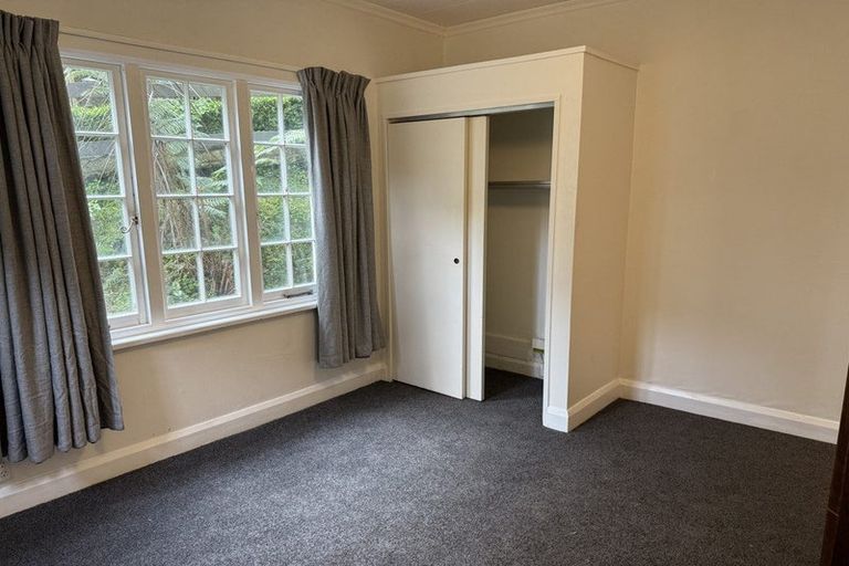 Photo of property in 51 Northland Road, Northland, Wellington, 6012