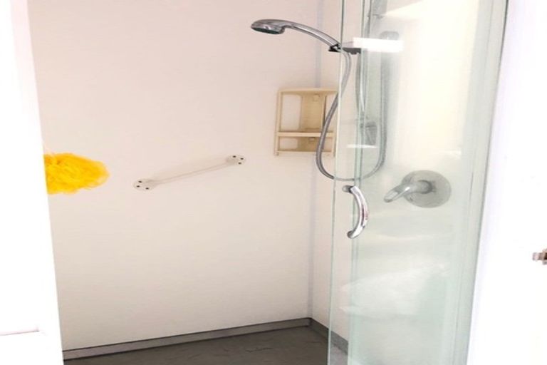 Photo of property in 2/14 Harriett Street, Thorndon, Wellington, 6011