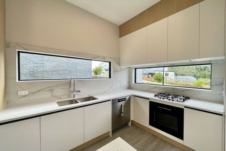 Photo of property in 56 Pacific Heights Road, Orewa, 0931