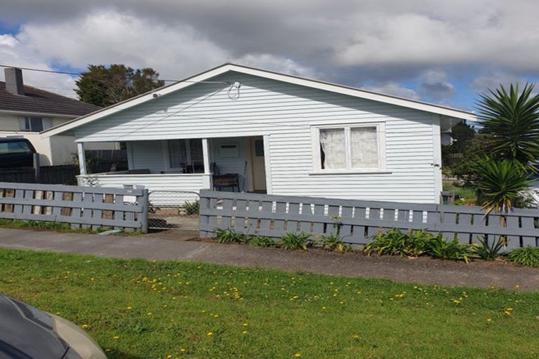 Photo of property in 37 Puriri Street, Helensville, 0800