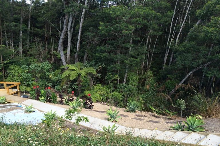 Photo of property in 90 Tiriwa Drive, Massey, Auckland, 0614