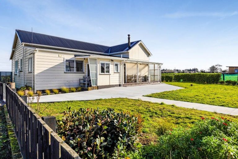 Photo of property in 84 Mawhitiwhiti Road, Normanby, Hawera, 4675