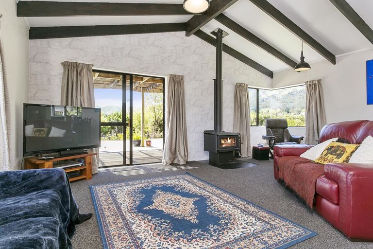 Photo of property in 35 Tui Pa Road, Te Aroha, 3392